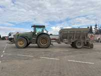 John Deere 8530  John Deere Streumaster Wirtgen