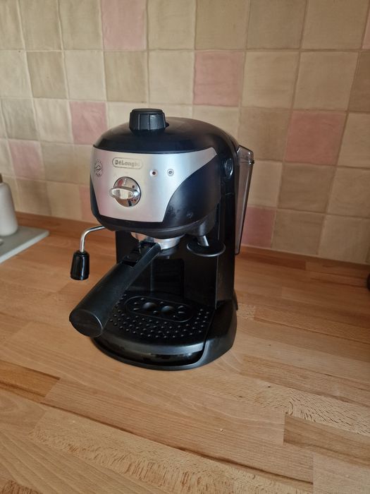 Ekspres do kawy DeLonghi ec221.b
