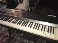 Kurzweil Artis + case, stage piano