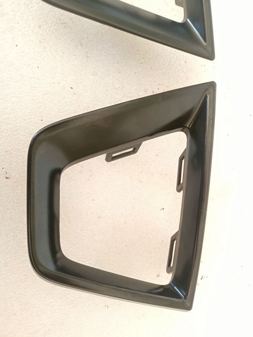 Jeep Renegade 18- ramka halogenu kratka zderzaka prawa lewa przód