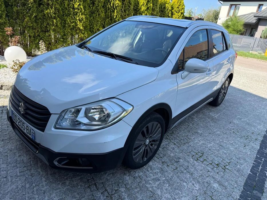 Suzuki SX4 S-Cross Suzuki SX4 s-cross