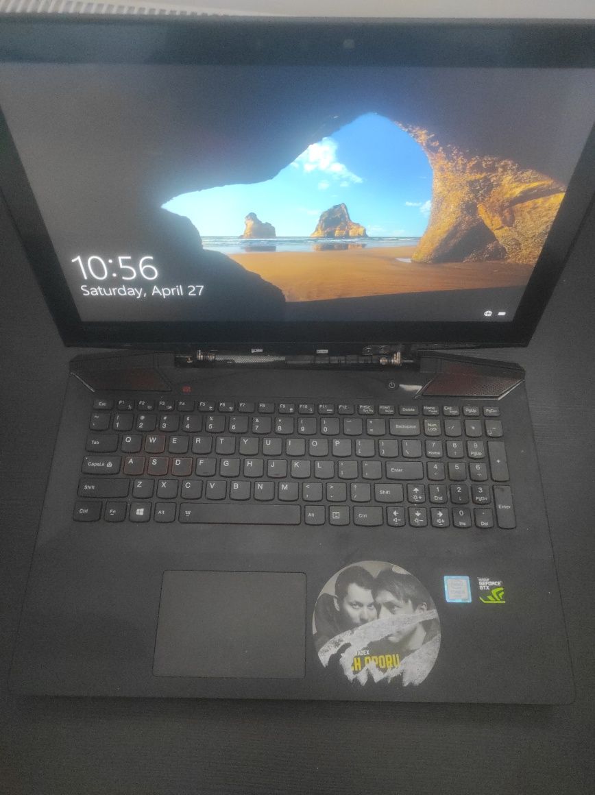 Lenovo y700  i5 GTX 960