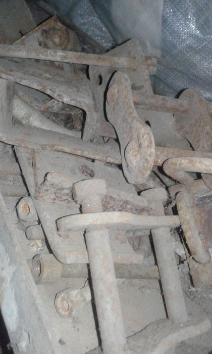 Кронштейны. Скобы. (струбцина). Крепление рессоры москвич. Прицепа.