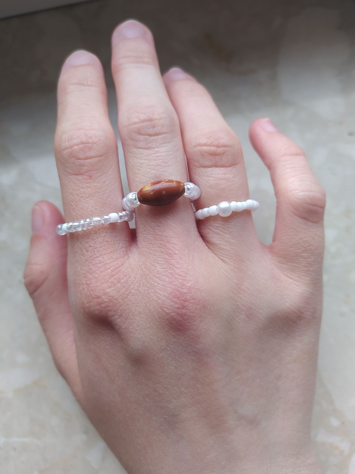 Przeźroczysto biały pierścionek handmade