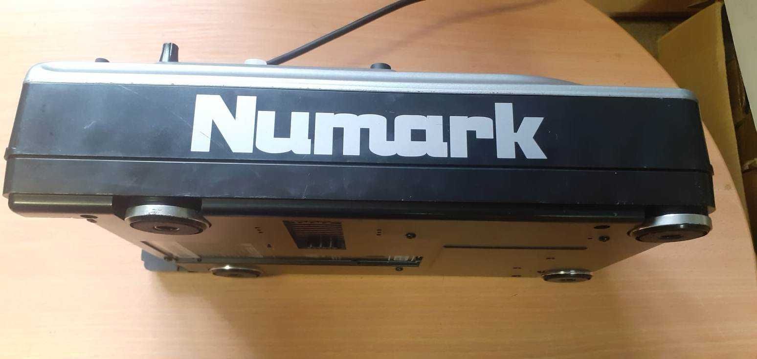 CD проигрыватель Numark Axis 4 Professional CD Player