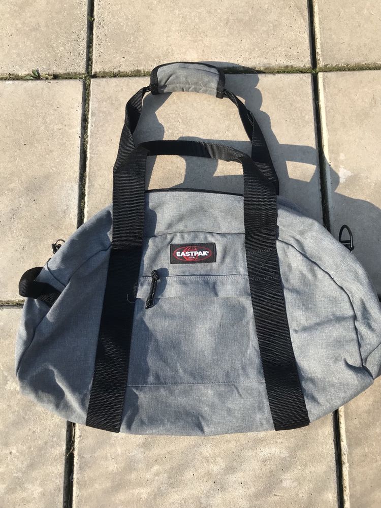 Продам сумку EASTPAK стан10/10