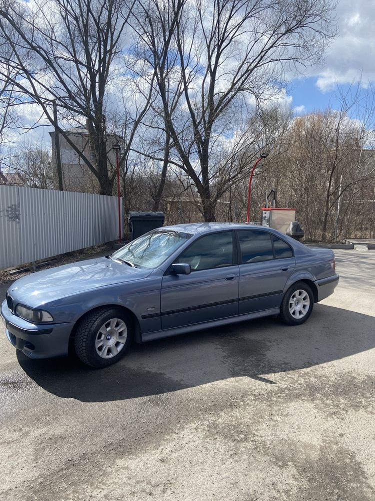 Bmw 5 e39 2000год 3.0td.