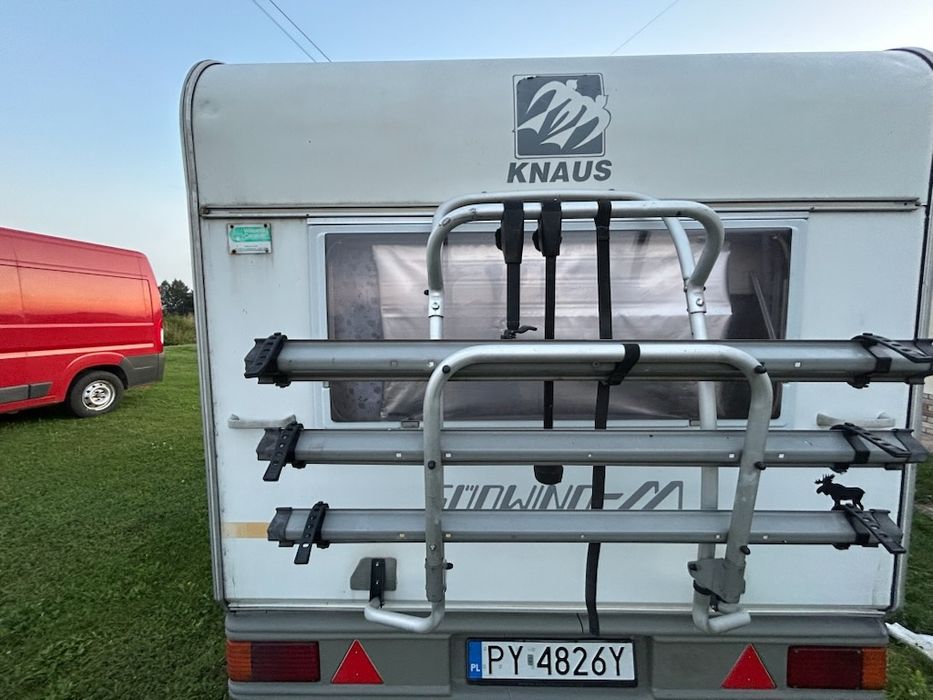 Przyczepa kempingowa 4-5 osobowa z łazienką KNAUS
