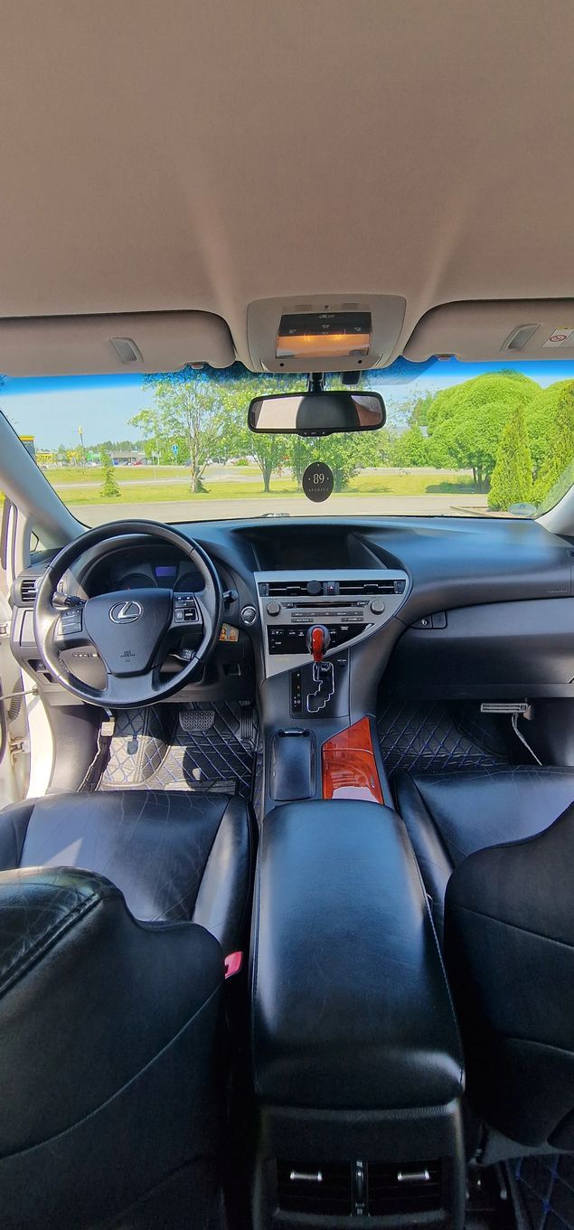 Lexus RX Lexus rx450h. Stan bardzo dobry jak na swój wiek, niewielki przebieg