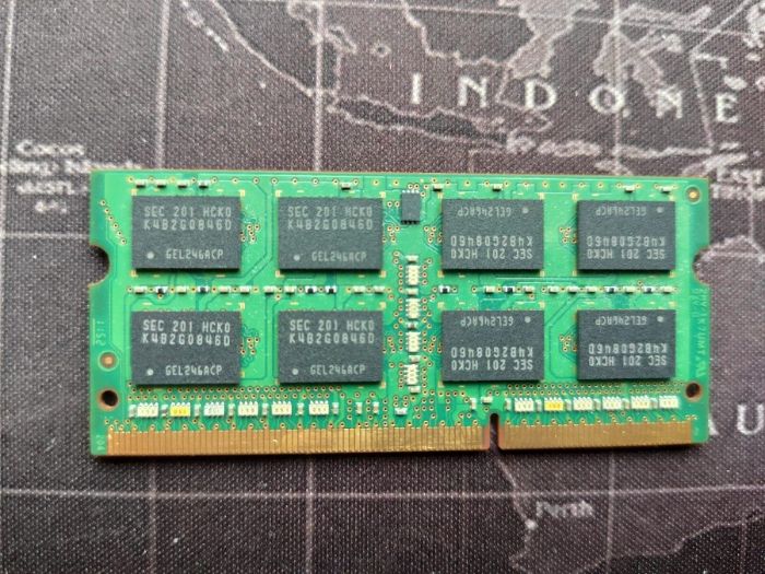Оперативная память 4GB samsung m471b5273dho-cko 1203