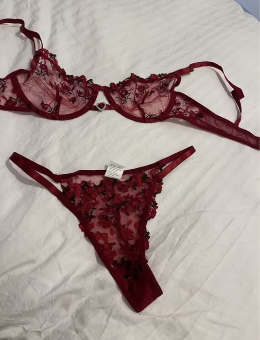 Комплекти жіночої білизни