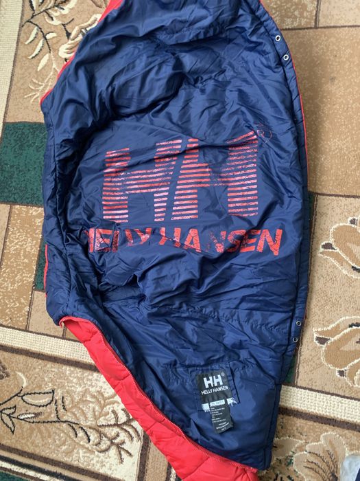 Пуховик helly hansen
