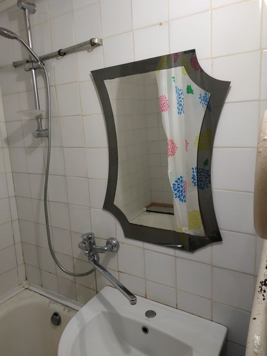 Гарна квартира ,р-н Червоний міст