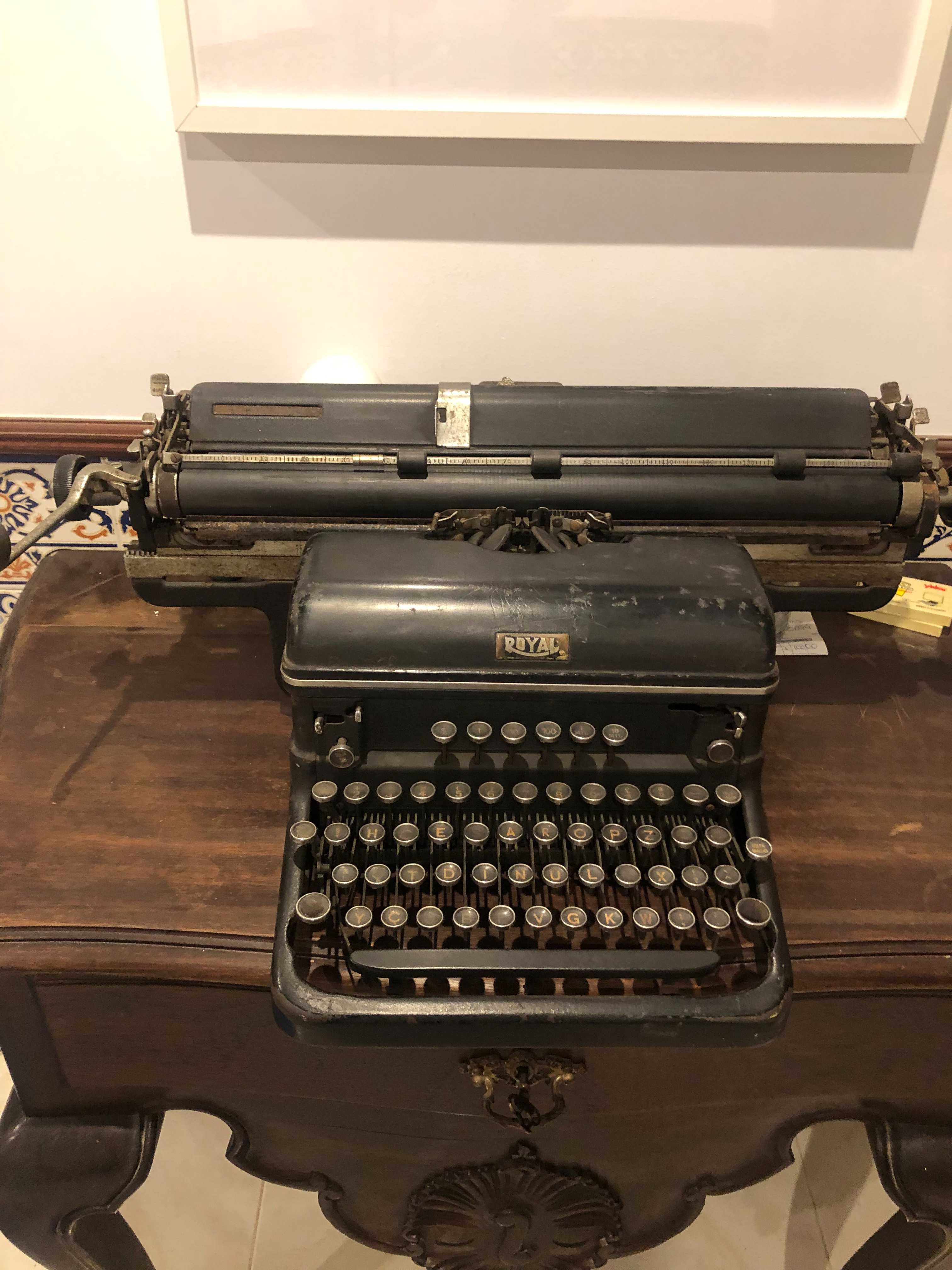 Máquina escrever Royal   Vintage