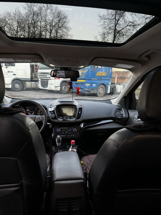 Ford escape titanium 2018 рік