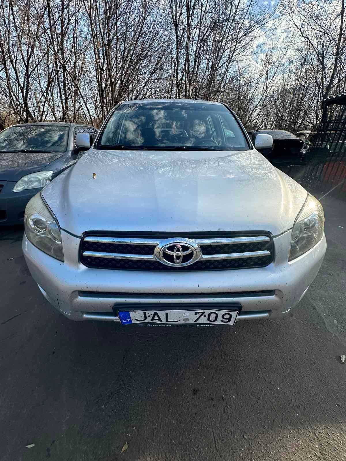 Разбирання  Toyota Rav 4 2.2 Diesel 2000-2005-2012