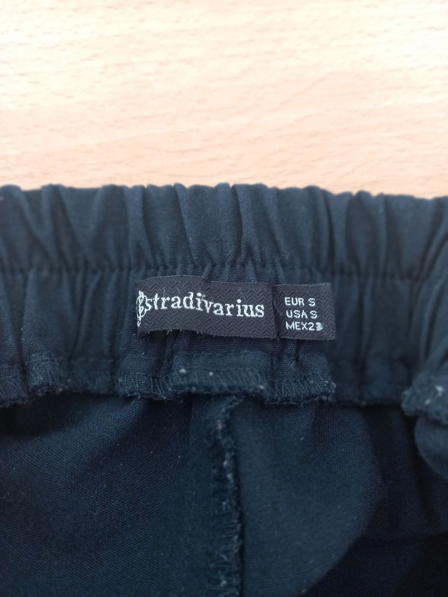 Cygaretki Stradivarius, r. S, spodnie z lampasem 7/8