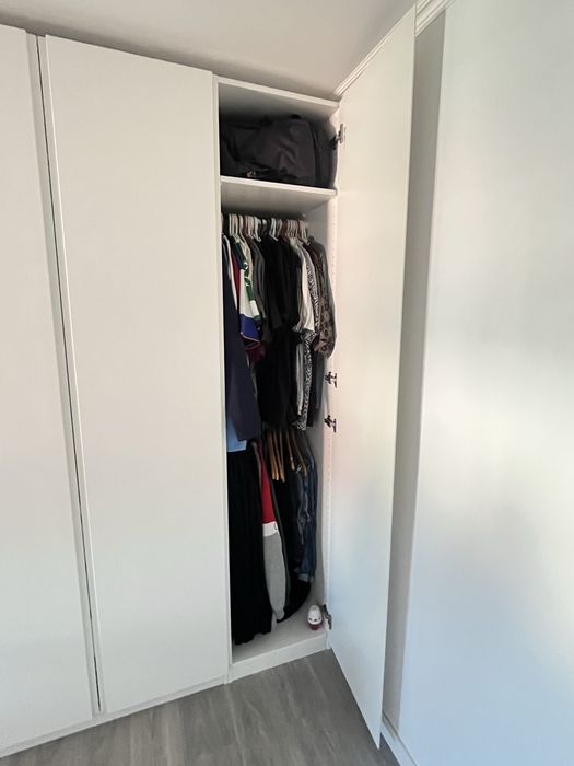 Roupeiro de Casal (Semi-Novo)