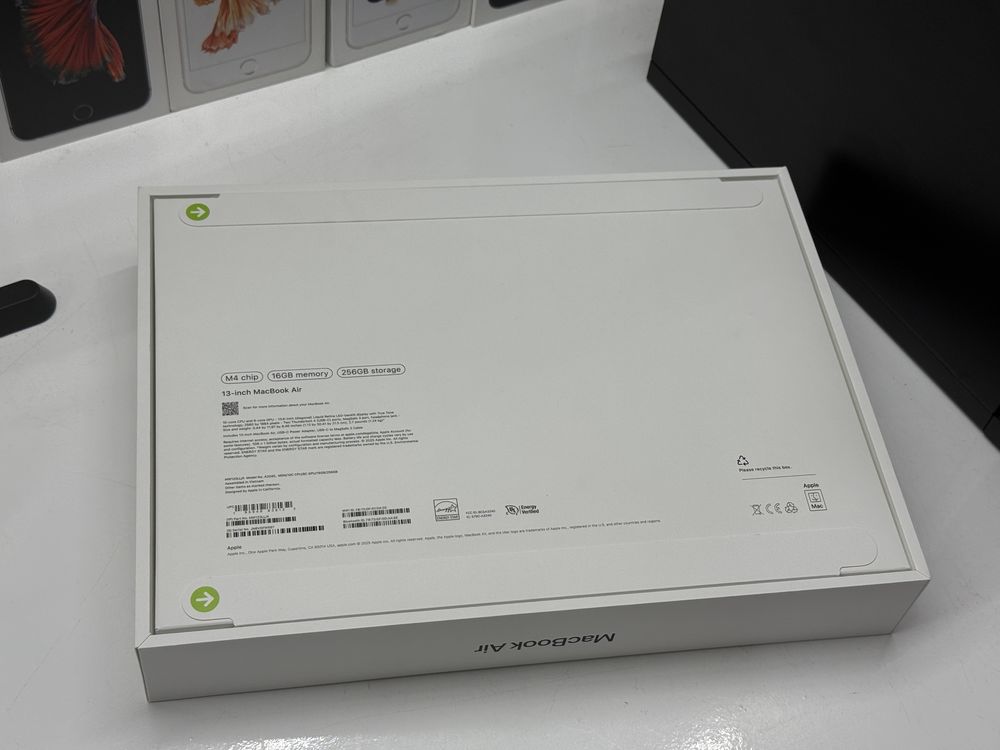 Новый MacBook Air 13 2024 M4 16gb/256gb ГАРАНТИЯ/TradeIn/Bыкyп/Oбмeн