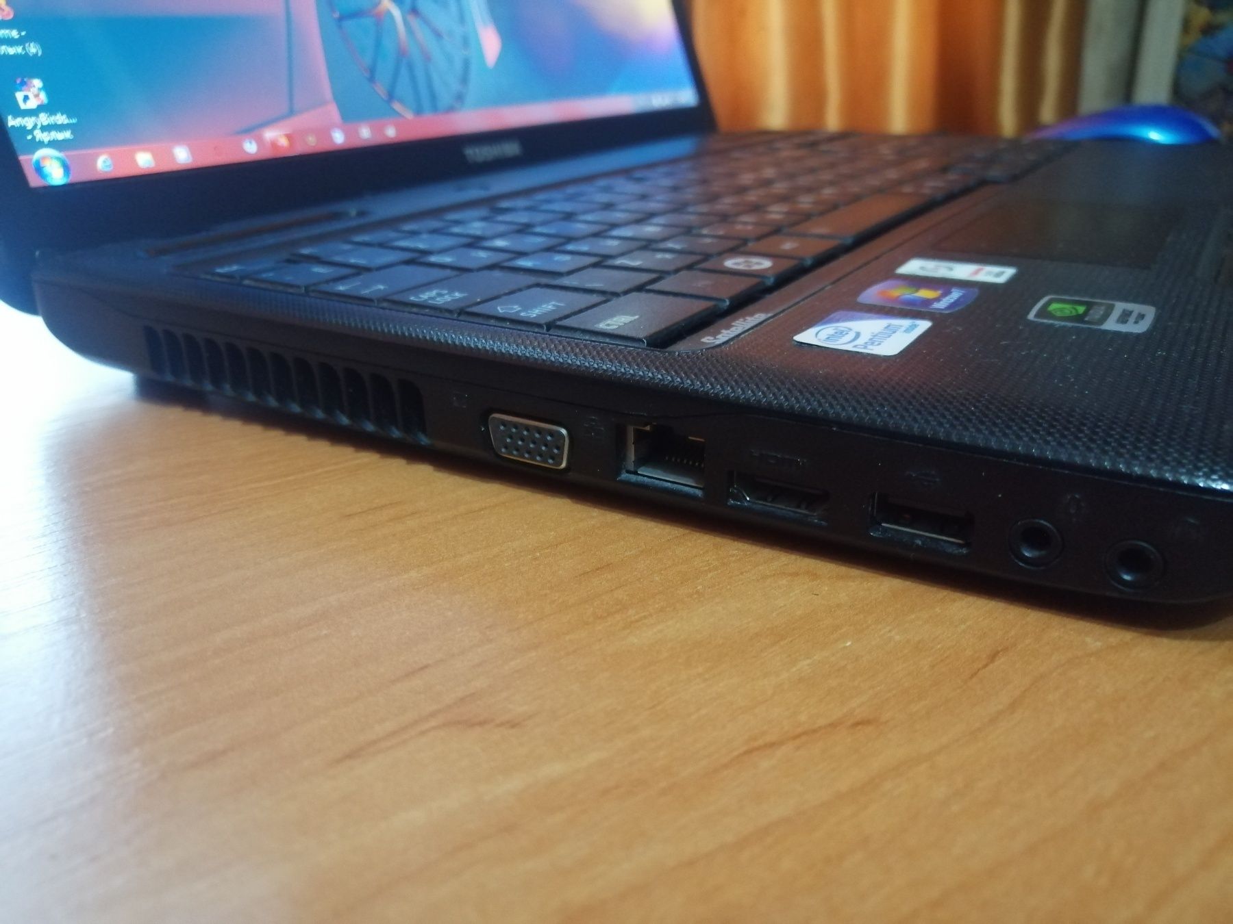 Ноутбук Toshiba i5, Ram 4,DDR 3,HDD 320 GB