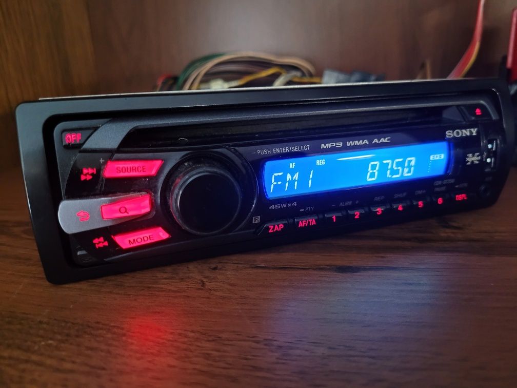 Radio samochodowe Sony XPlod CDX-GT35U 4x45W USB CD Mp3 Kostki ISO