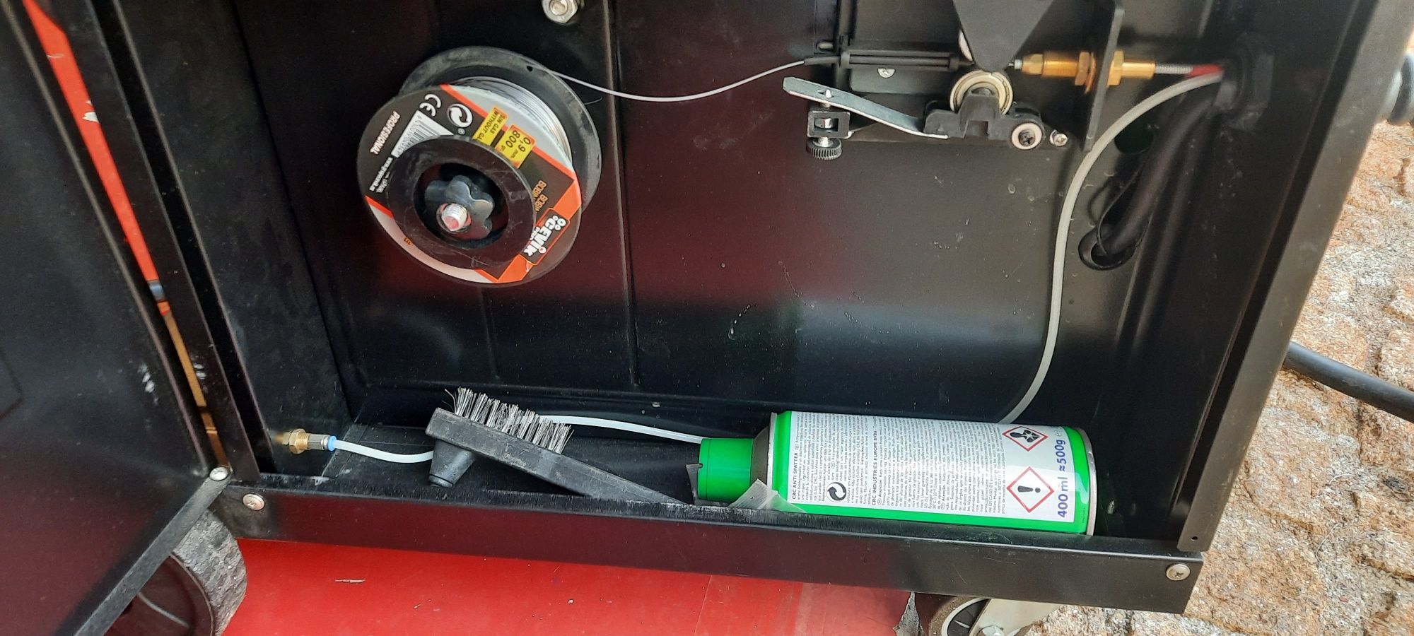 Máquina de soldar de fio fluxado Nutool RSN170GW