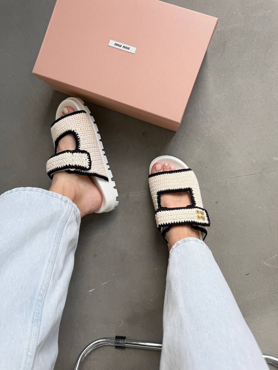 Klapki Miu Miu white