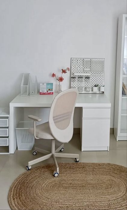 IKEA MALM Biurko z szafką, biały, 140x65 cm