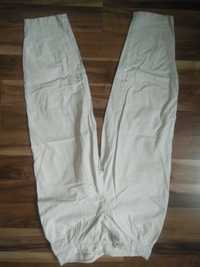 Białe spodnie ...