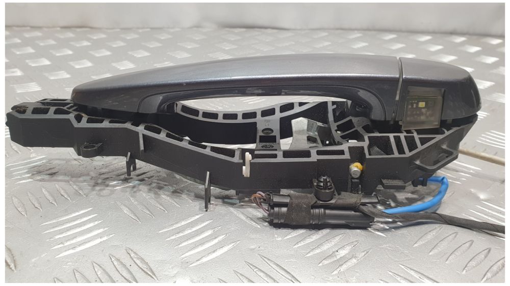 ручка задняя левая LED BMW 3 F30 F31 2012-2019 7332267 разборка