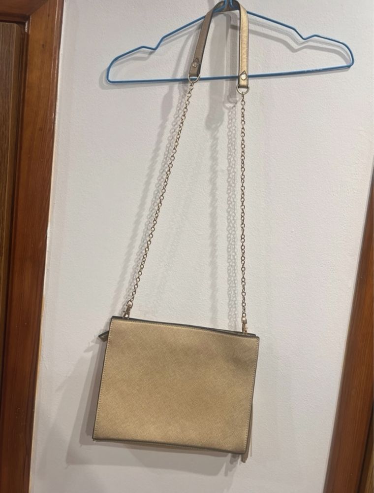 Piękna Złota kopertówka oriflame