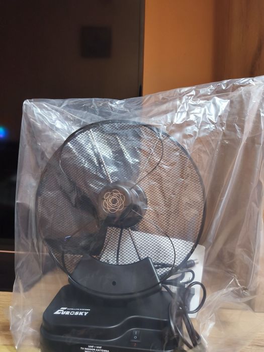 Антена кімнатна для телевізора