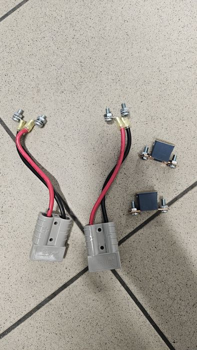 Komplet kabli APC
