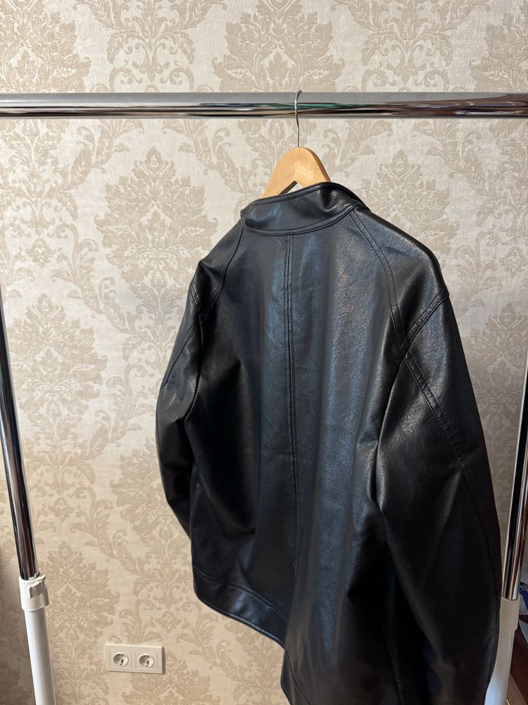 Кожанка Benetton Size M