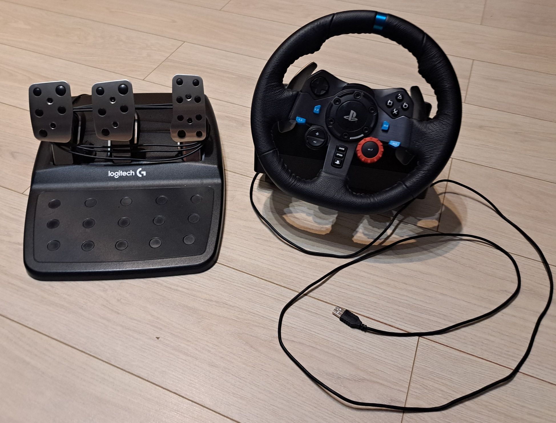Kierownica Logitech G29 Racing Wheel z pedałami do PS4