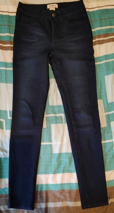 Nowe jeansy rozm M