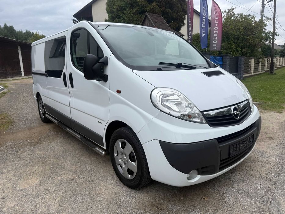 Opel Vivaro 2.5 CDTI 145 KM L2H1 LONG 5/6 osób Serwis Klima NAVI IDEAł