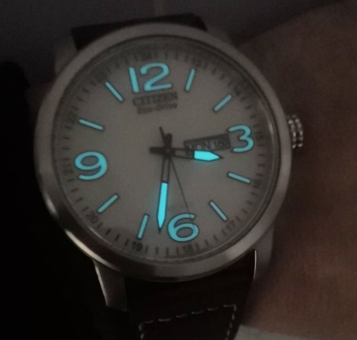 Жіночий годинник Swatch YSB1000 Swiss