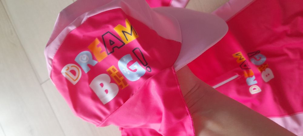 Nowy kombinezon do pływania + czapka 104-110cm 4-5 żyrafa długi rękaw