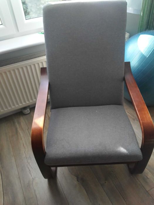 Sprzedam 2 fotele z giętymi bokami z drewna firmy BRW