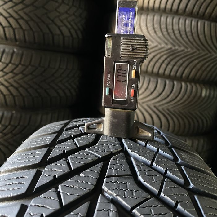 Шини 195/60/16 - 4шт Yokohama BluEarth winter V905 зима