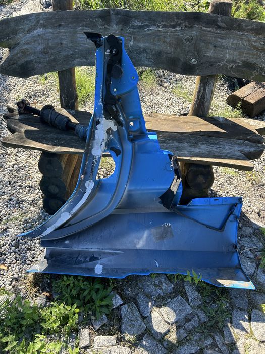 Chevrolet corvette c8 prawy próg prawa listwa progowa progi poszycie