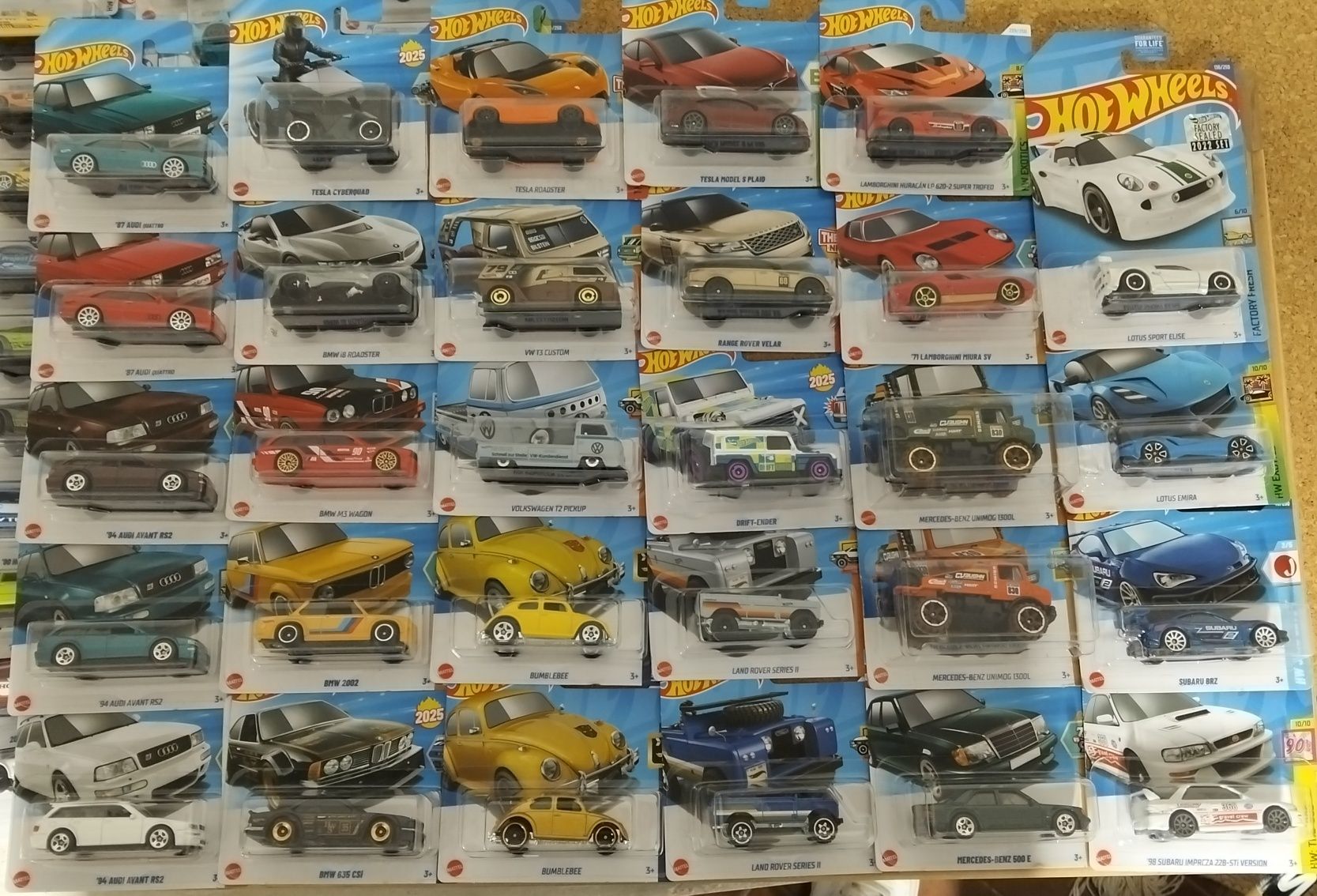 Carrinhos hot whells e matchbox