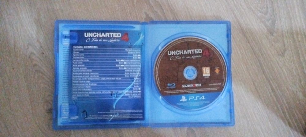 Uncharted 4 PS4 usado