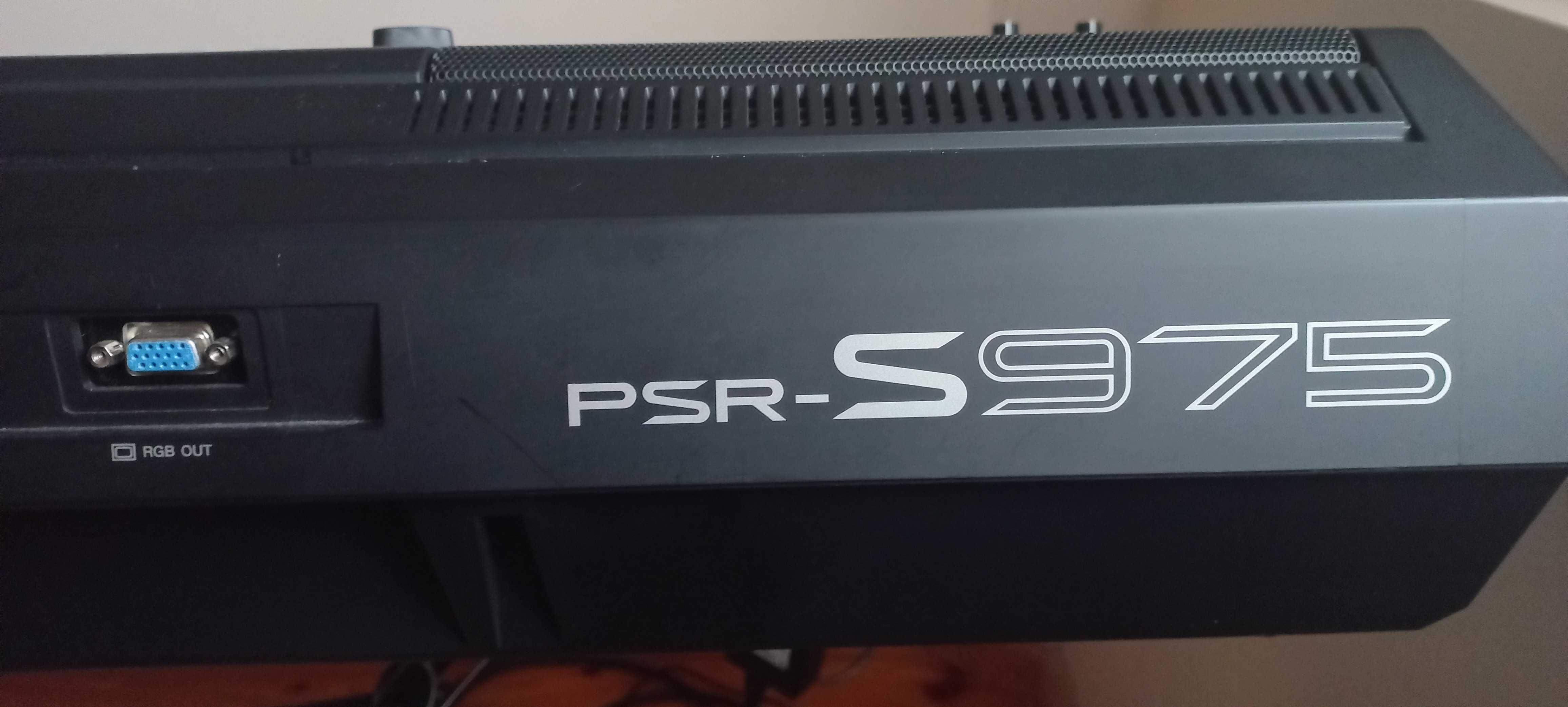 Keyboard Yamaha psr s 975