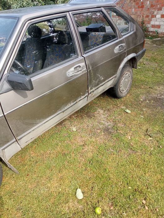 Продам ВАЗ 2109 сірого кольору