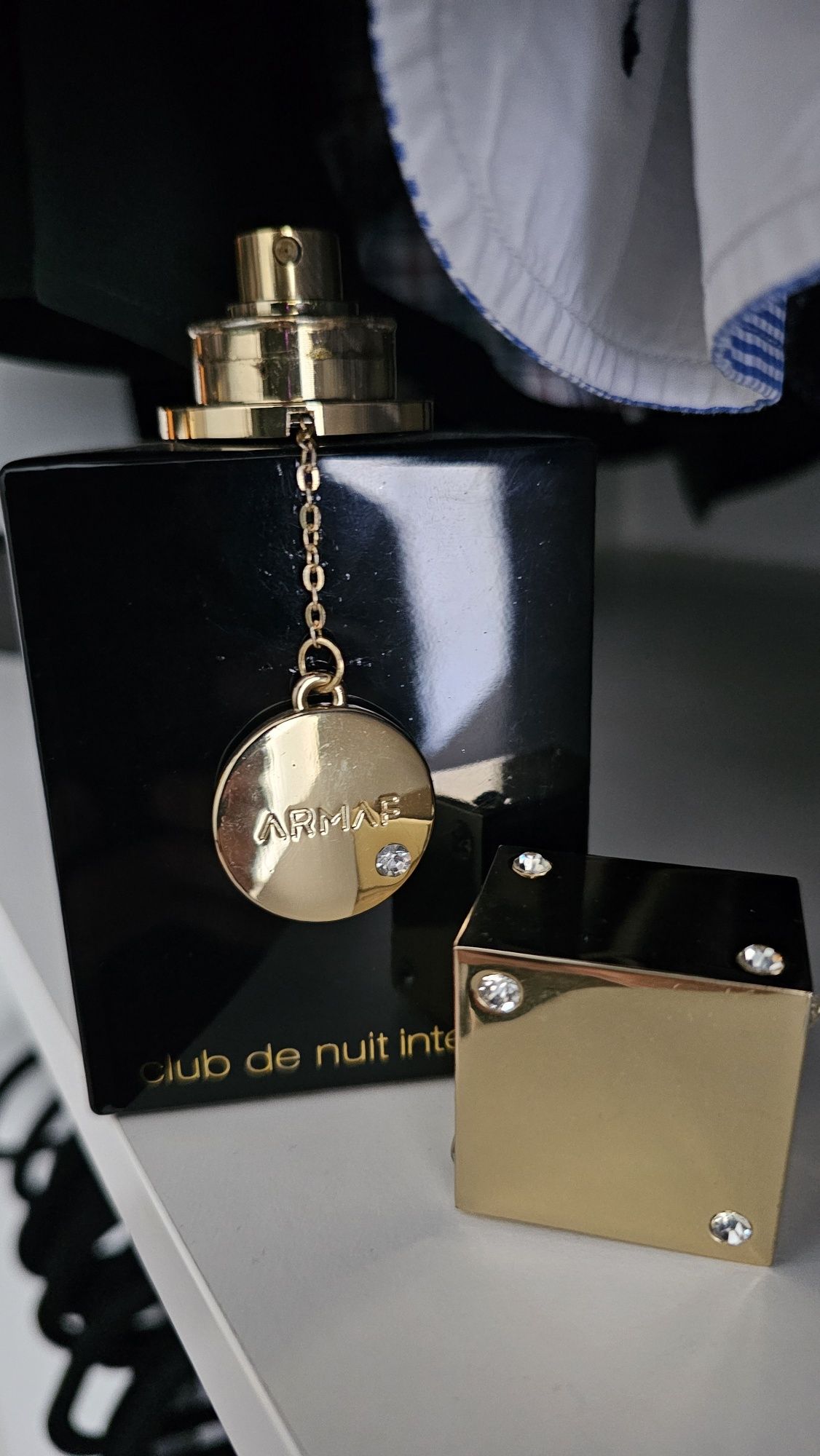 Club de nuit intense woman