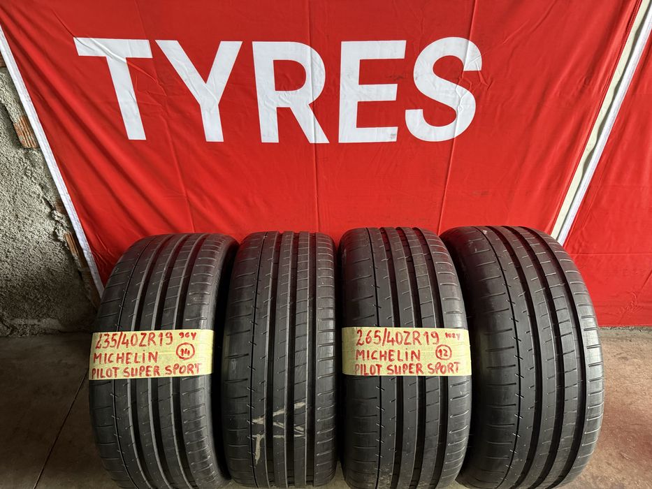 Pneus 235/40/19 + 265/40/19 Michelin completamente Novos