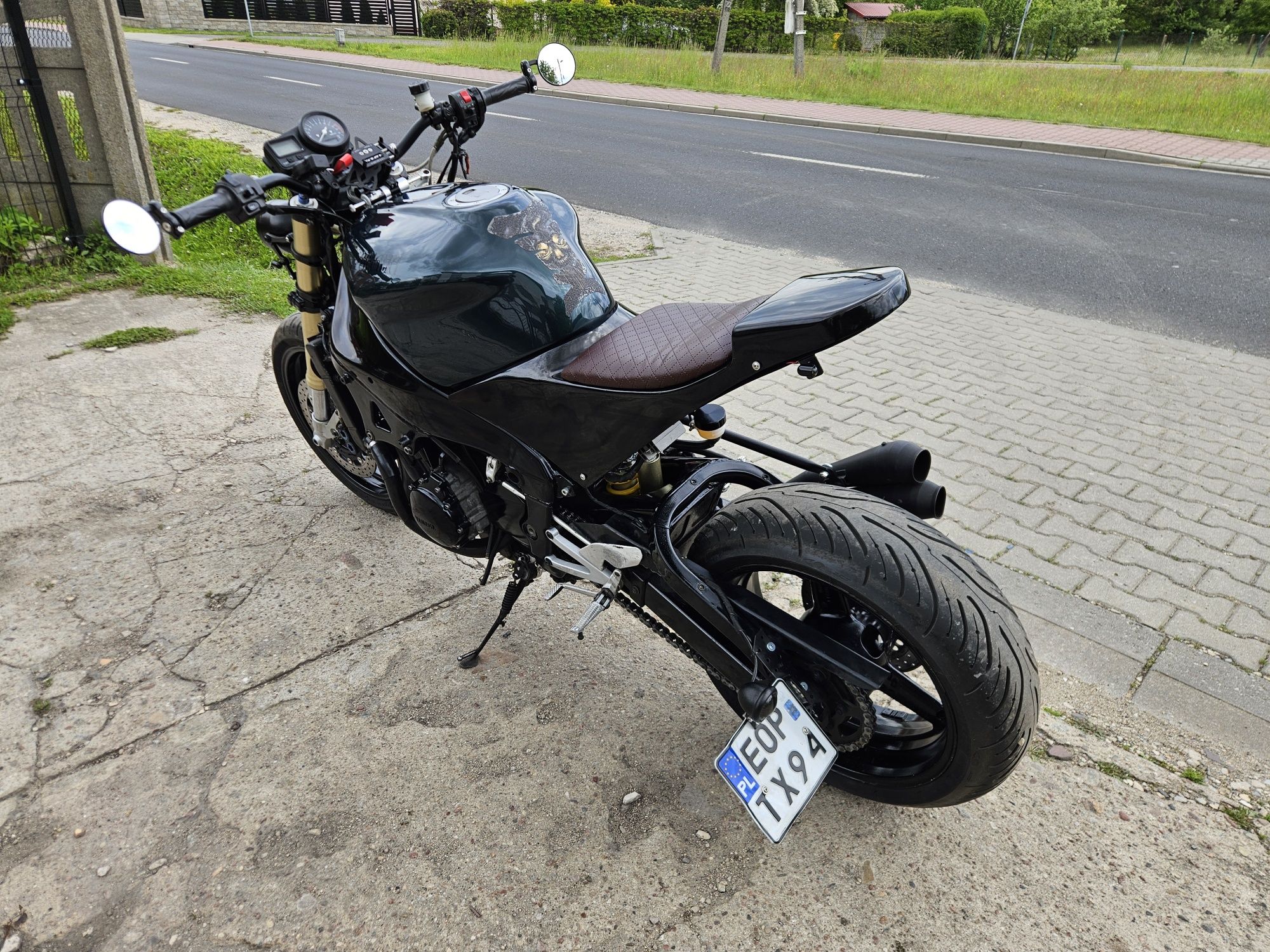 Yamaha YZF-R1 RN01 streetfighter custom