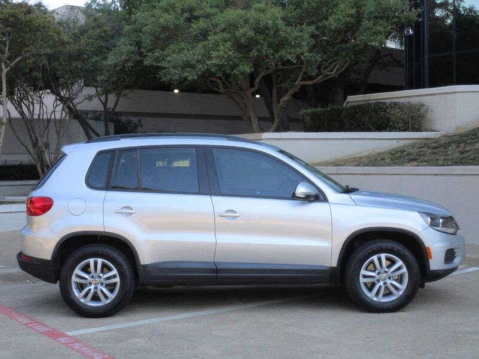 Volkswagen Tiguan      2016